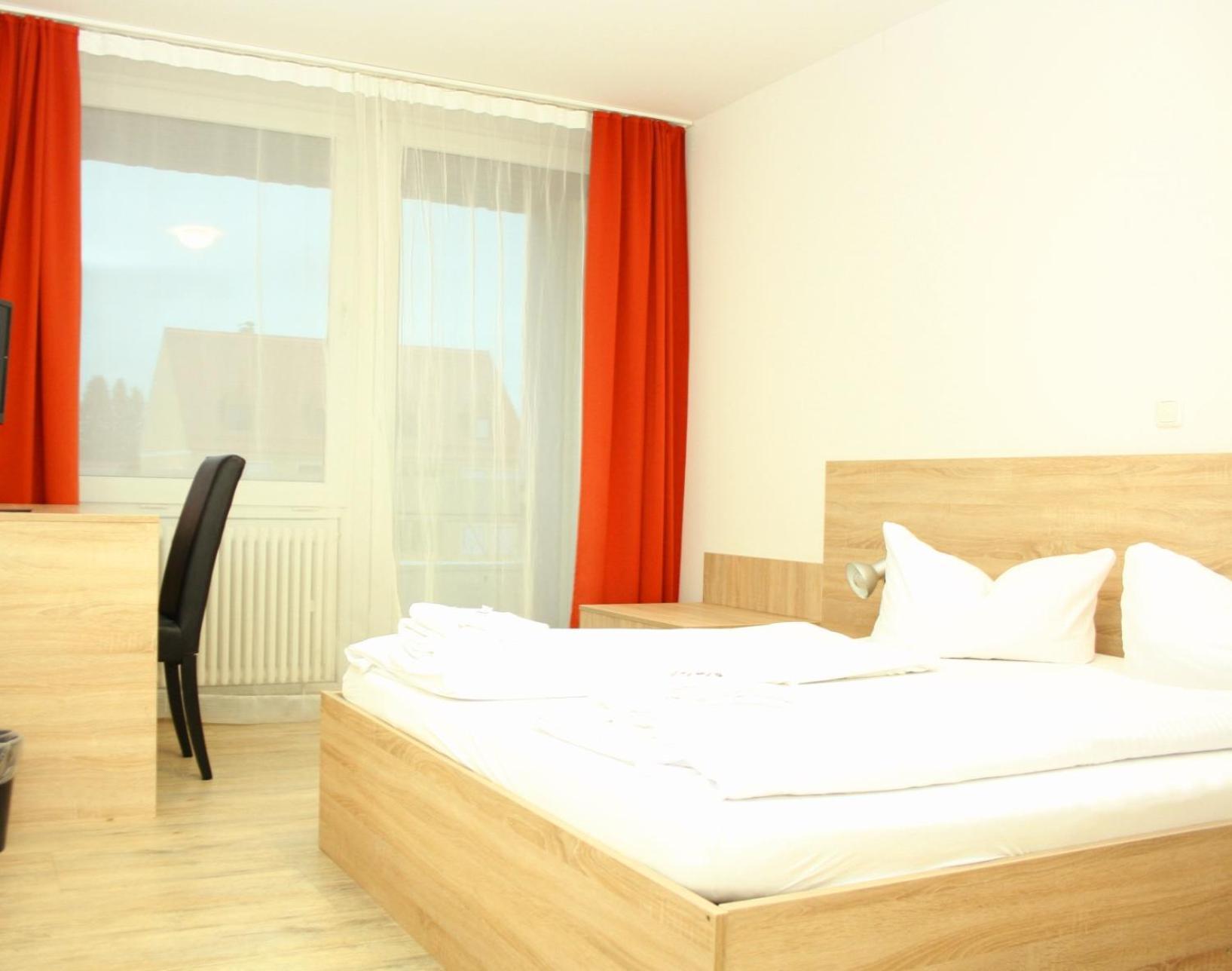 Hotel Krone โคนิกส์บรุนน์ ภายนอก รูปภาพ