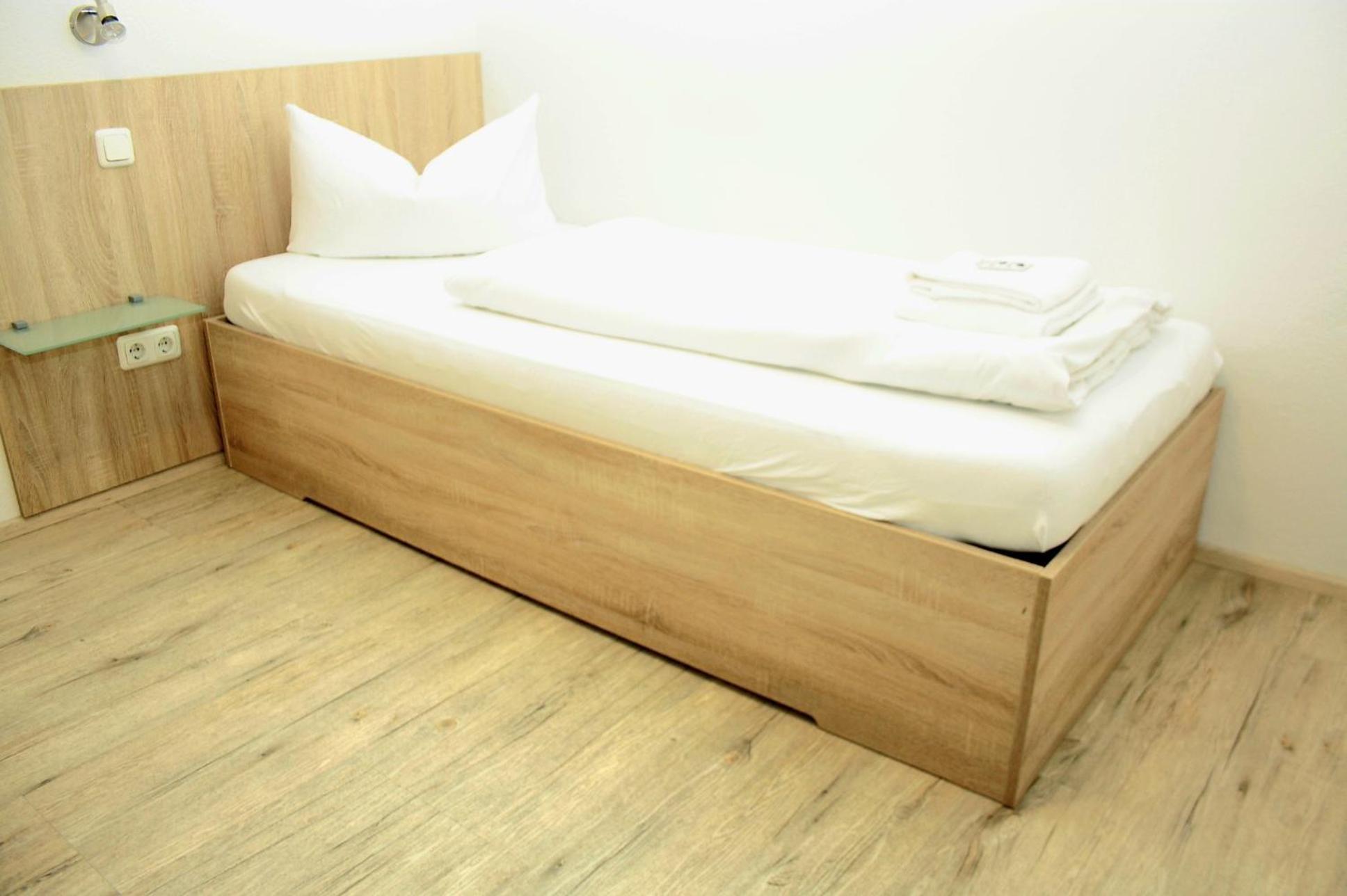 Hotel Krone โคนิกส์บรุนน์ ภายนอก รูปภาพ