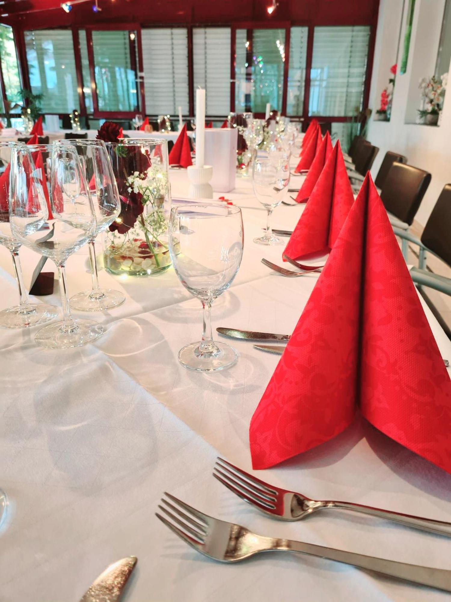 Hotel Krone โคนิกส์บรุนน์ ภายนอก รูปภาพ